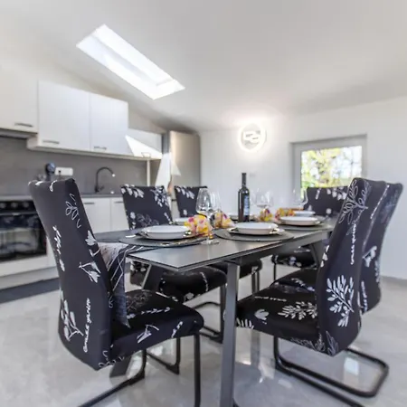 Сasa de vacaciones 4 Bedroom Beautiful In