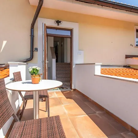 4 Bedroom Beautiful In * Sezana