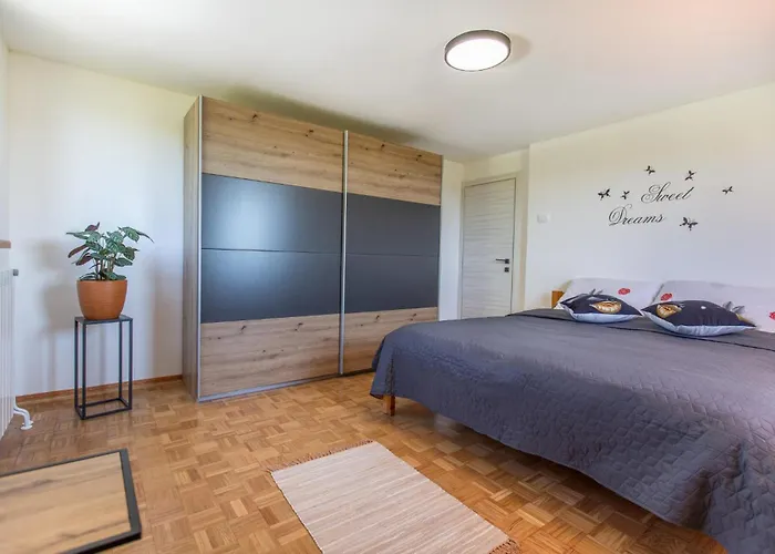 4 Bedroom Beautiful In