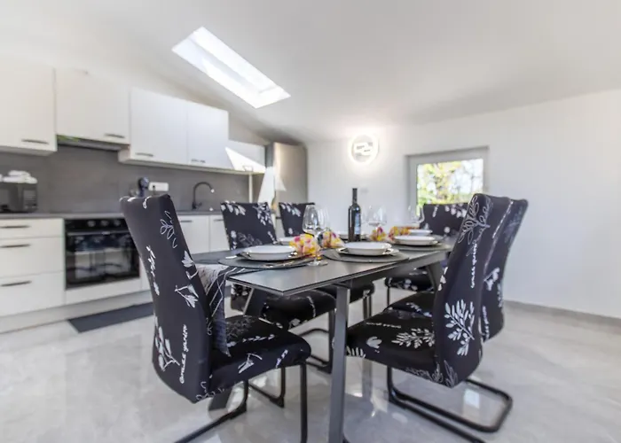 Ferienhaus 4 Bedroom Beautiful In