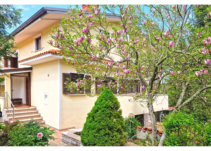 Ferienhaus 4 Bedroom Beautiful In