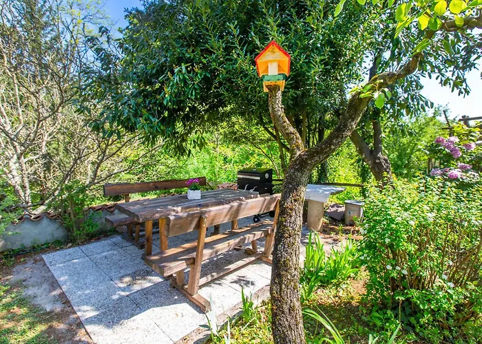 4 Bedroom Beautiful In Holiday home Sezana